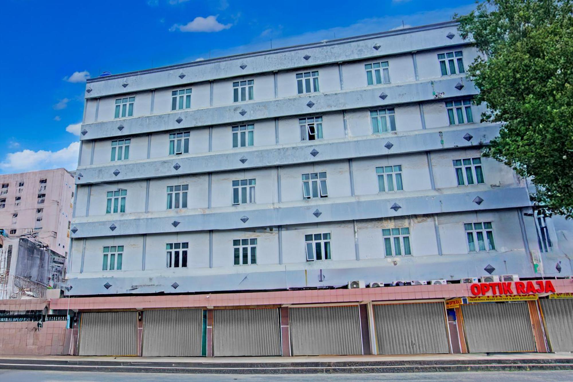 Townhouse Oak Palembang Near Jembatan Ampera Formerly Azzura Hotel ภายนอก รูปภาพ