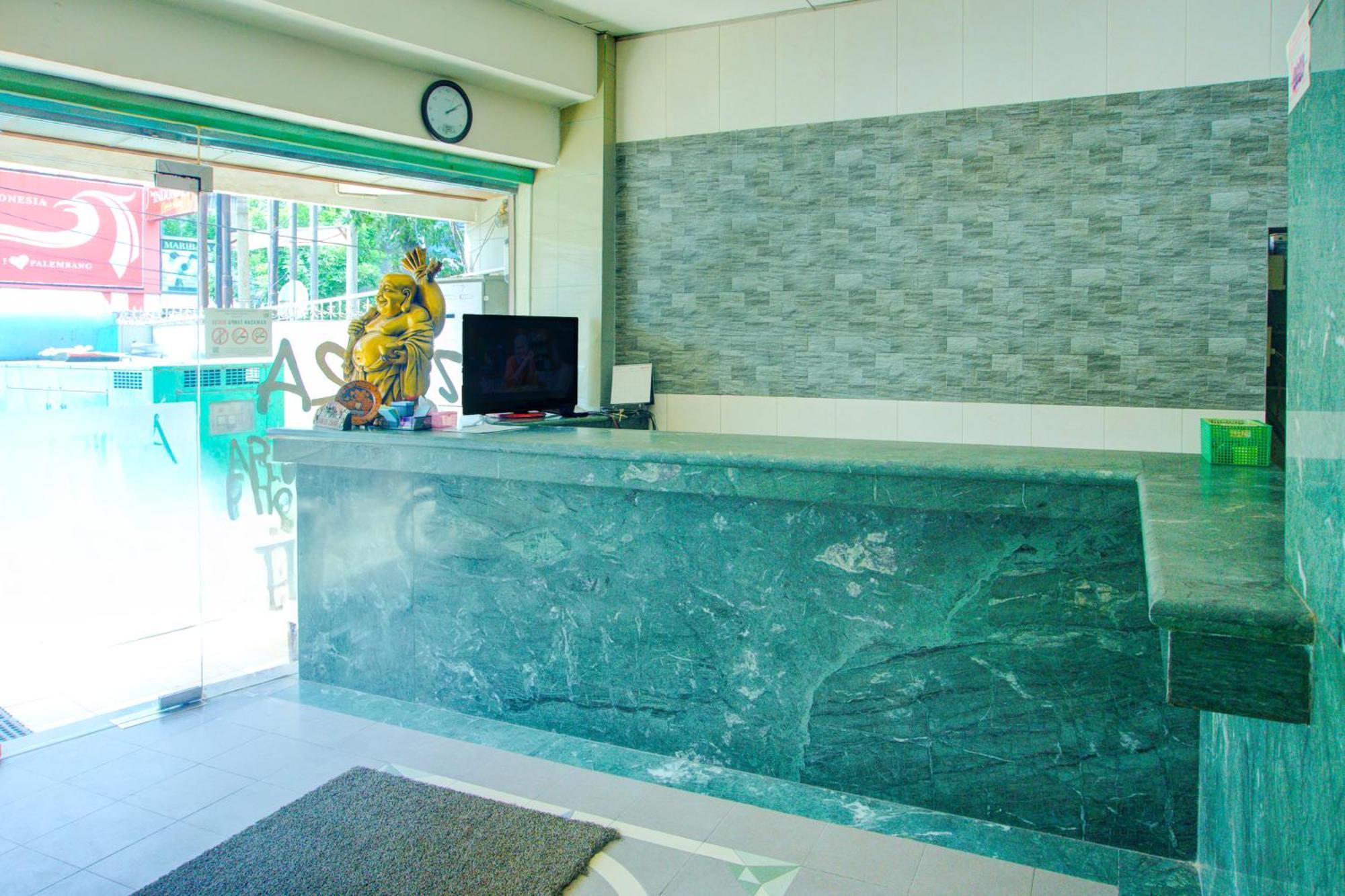 Townhouse Oak Palembang Near Jembatan Ampera Formerly Azzura Hotel ภายนอก รูปภาพ