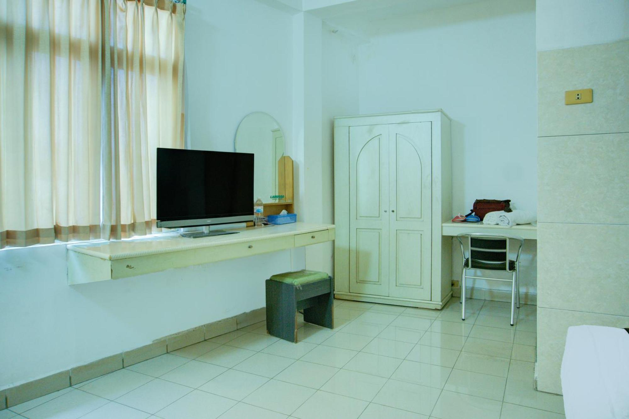 Townhouse Oak Palembang Near Jembatan Ampera Formerly Azzura Hotel ภายนอก รูปภาพ