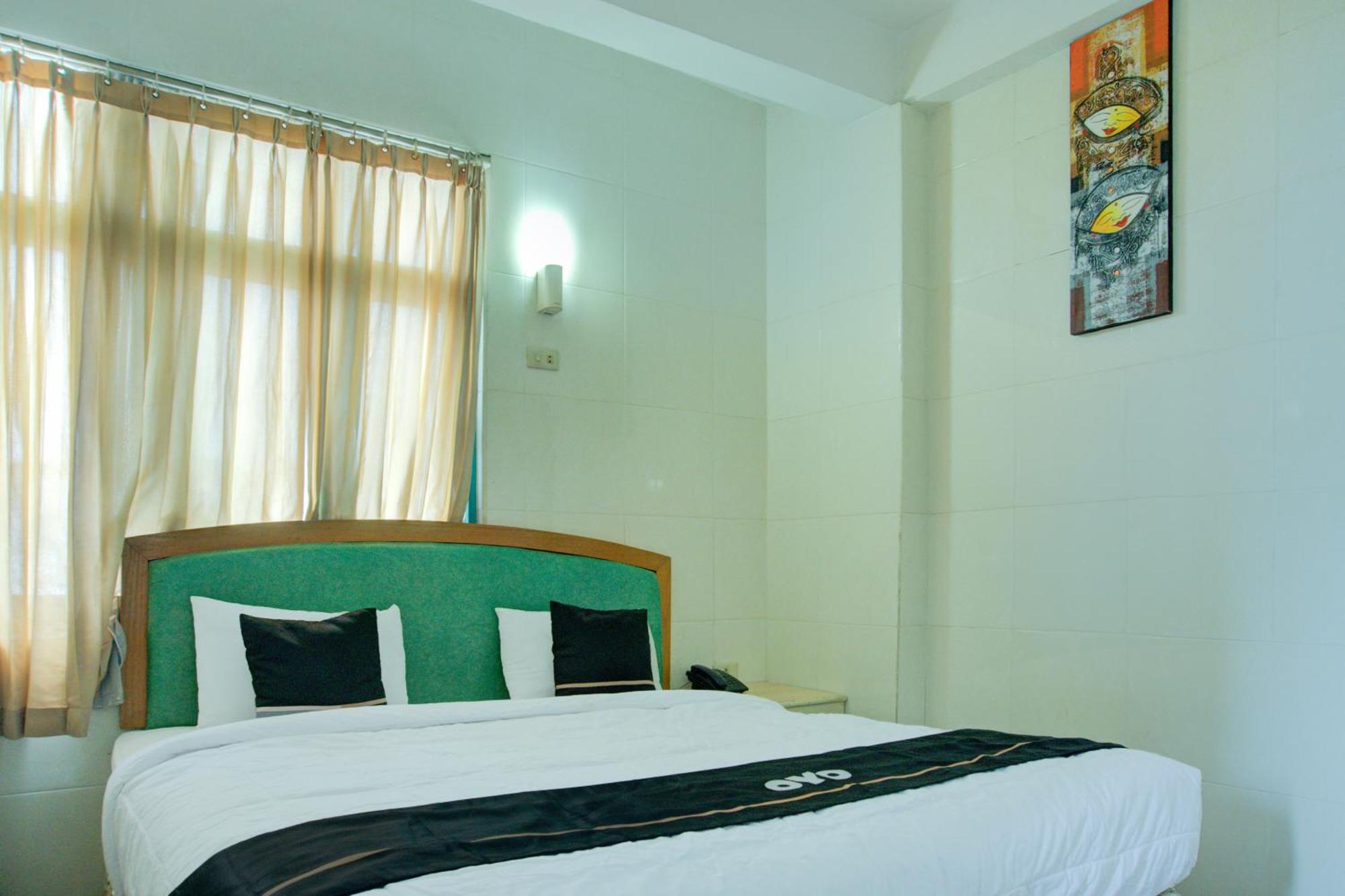 Townhouse Oak Palembang Near Jembatan Ampera Formerly Azzura Hotel ภายนอก รูปภาพ